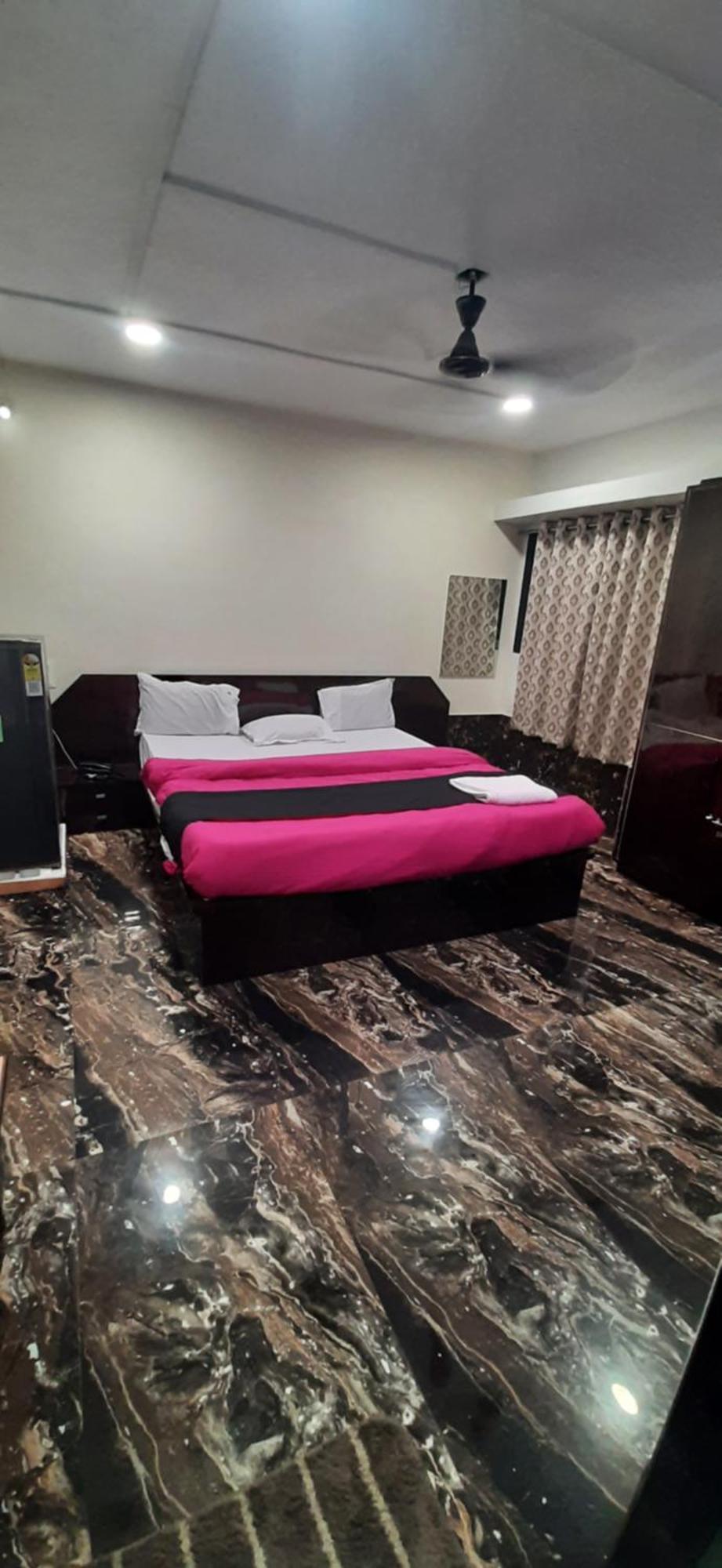 Hotel Silver Resort Daman Esterno foto