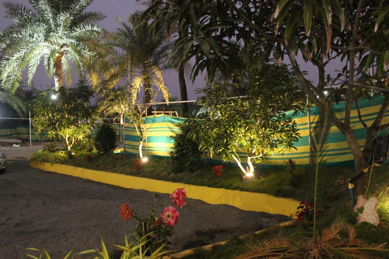 Hotel Silver Resort Daman Esterno foto